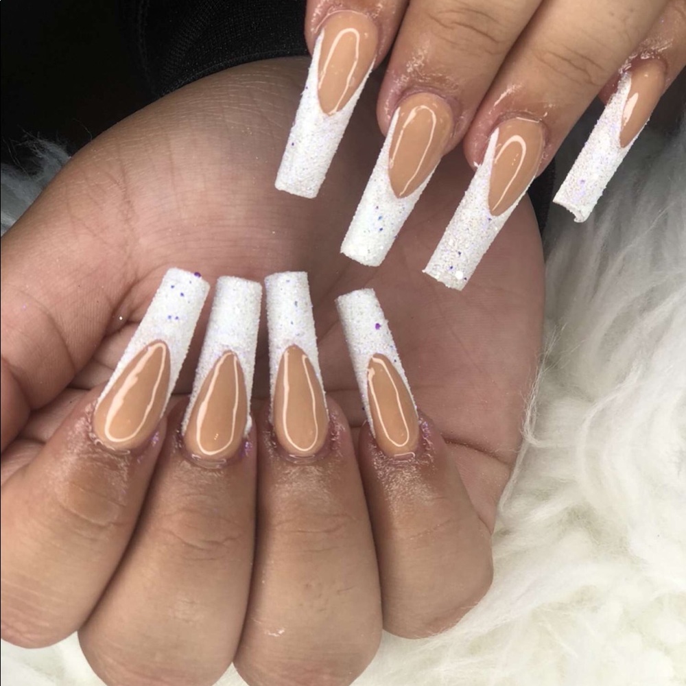 Meet your Posher, Ana